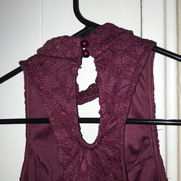 BEAUTIFUL lacey crop top - Picture 3 of 3